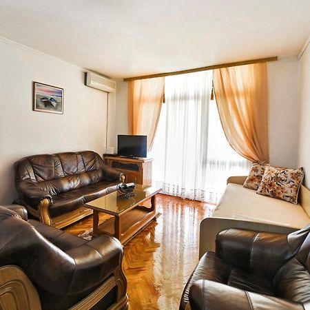 Apartment D-Moll Sutomore Luaran gambar