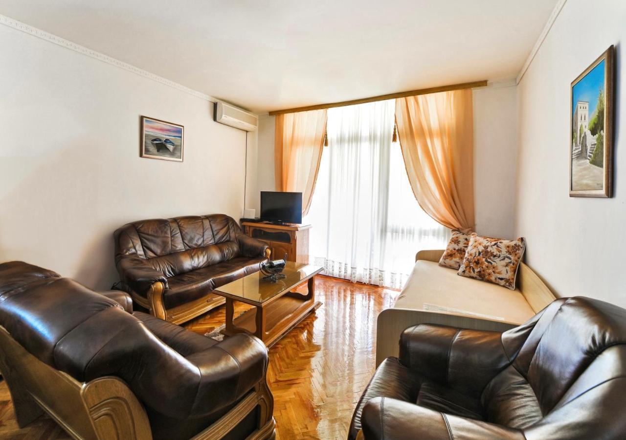 Apartment D-Moll Sutomore Luaran gambar