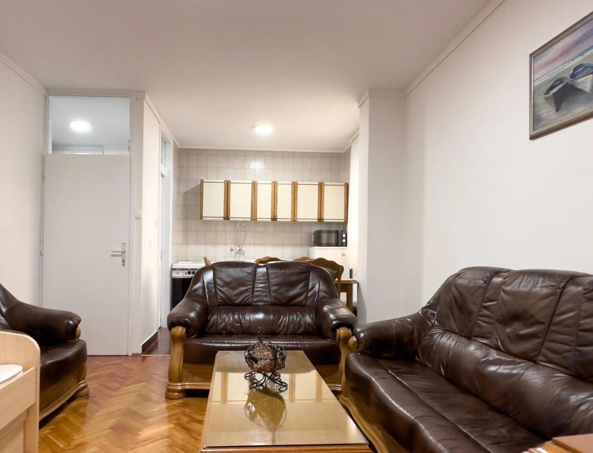 Apartment D-Moll Sutomore Luaran gambar