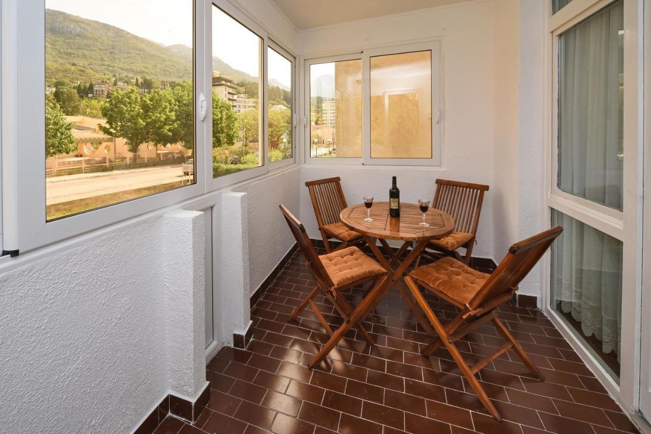 Apartment D-Moll Sutomore Luaran gambar