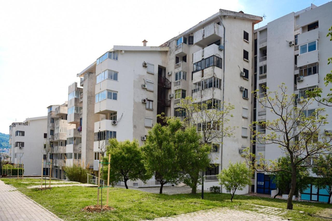 Apartment D-Moll Sutomore Luaran gambar